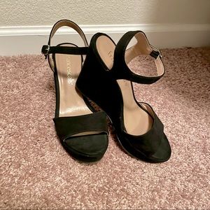 Francesca’s black faux suede wedge, Size 7, like new